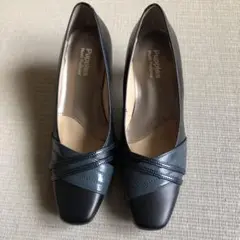 新品未使用　Hush Puppies ブラックパンプス22.5cm