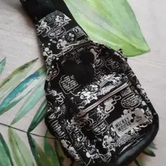 キッズ　ボディバッグ　ミッキーマウス