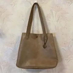 ベージュ シンプル トートバッグ
