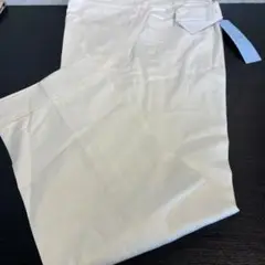 ホワイト スラックス