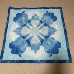 青色花　パッチワーク　タペストリー