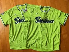 ほぼ新品　非売品　マジェスティック　ヤクルトスワローズ　ユニフォーム 2着セット