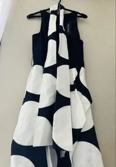BANANA REPUBLIC　美品♡ドットノスリーブワンピース 黒 サイズ4