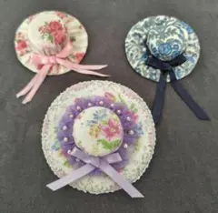 帽子ミニブローチ　ハンドメイド　ペットボトルキャップ利用　3個セット