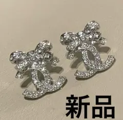 新品☆CHANEL リボンモチーフ ピアス　ココマーク アクセサリー　刻印