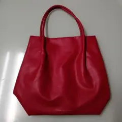 赤い合成皮革トートバッグ