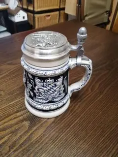 ドイツ製蓋付きジョッキ
