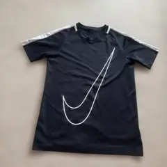Nike ブラック Tシャツ ショートスリーブ