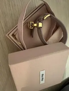 miumiu ブレスレット レザー ピンク クリスタル 箱付き