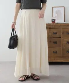 美品 ディスコート DISCOAT アイボリー フレアスカート