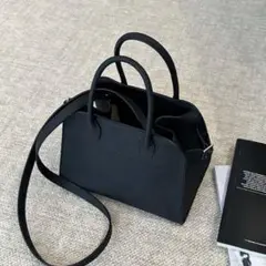 人気　ハンドバッグ　ブラック✨✨