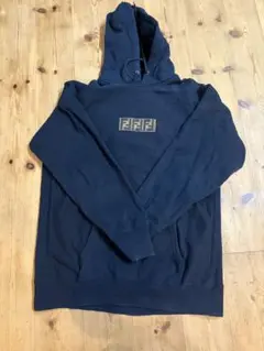 fendiパーカー