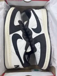 NIKE ターミネーターロー　PRM プレミアム