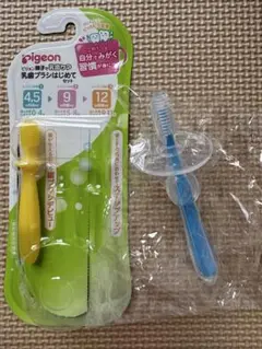 Pigeon 乳歯用歯ブラシセット 4ヶ月+ シリコン歯ブラシ