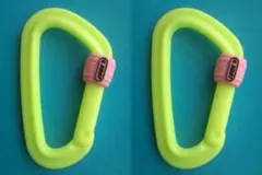 Item thumbnail for item 7c0b3cb7-e103-4eba-a90e-836e55d3a319