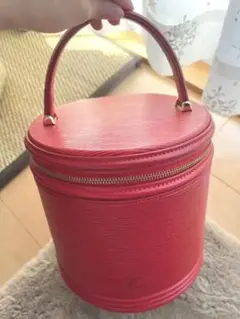 ルイヴィトン カンヌ 赤 エピ バニティ