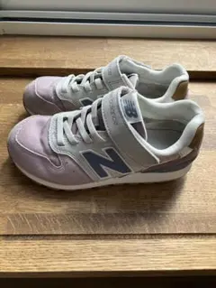 New Balance キッズ スニーカー ピンク/グレー