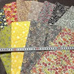 花柄綿プリント生地ハギレセット11種類　15×15センチ