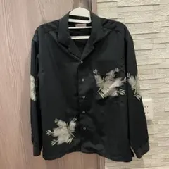 BEAMS LIGHTS 黒 刺繍入り長袖シャツ