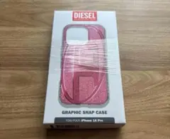 ディーゼル iPhone 16 Pro グラフィックスナップケース ピンク