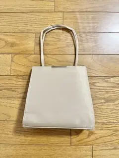 バッグ　ベージュ　レディース