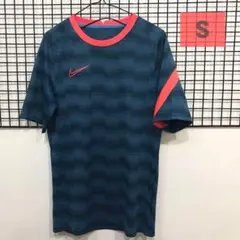 A558 NIKE ドライフィット　メッシュ　ポリエステル　総柄　S 色褪せ有り