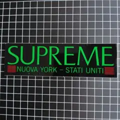 ［SALE] supremeステッカー