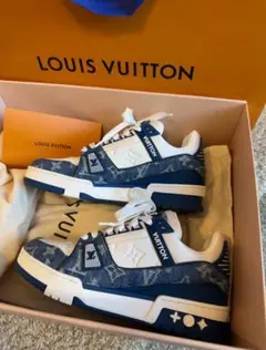 LOUIS VUITTON LV トレイナーライン
