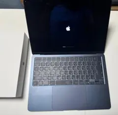 Apple MacBook Air M4 13インチ ミッドナイト　2025