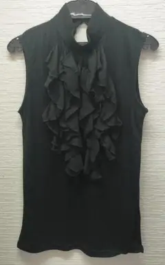 M　deux　フリル付き　ブラックノースリーブ　 Mサイズ