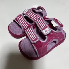 adidas サンダル　13㎝