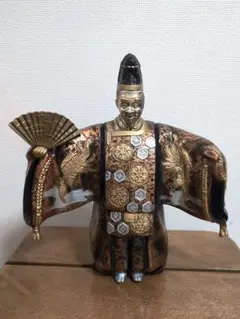 送料込み　鋳物 金属製 美術 置物 能舞 翁