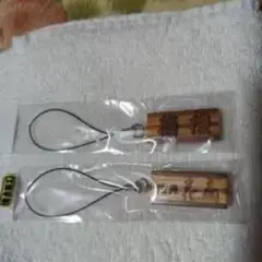 木製ストラップ付きキーホルダー2個セット