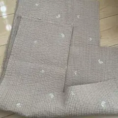 刺繍デザイン キルティング生地 ベージュ かすみ草