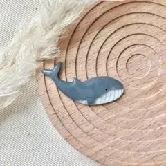 【残り１つ】クジラのブローチ