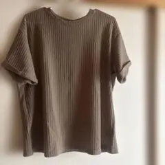 ベージュトップス