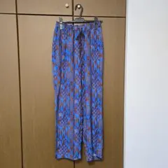 お値下げ　akane　アムンゼン細身ストレートパンツ