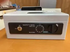 アイリスオーヤマ手提げ金庫 SBX-A5