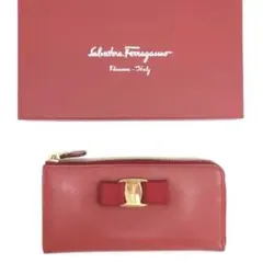 Salvatore Ferragamo フェラガモ ヴァラリボン L字ファスナー