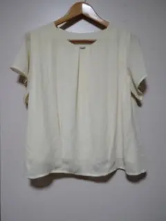 黄色 半袖シャツ シンプルデザイン