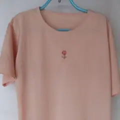 ピンク Tシャツ 花の刺繍 半袖