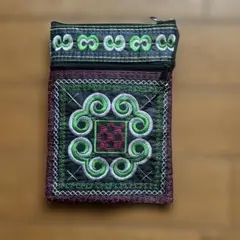 刺繍ポーチ 黒 緑 紫