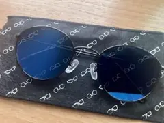 ブルーレンズ ブラックフレーム サングラス