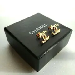 〈レア〉CHANEL ダブルロゴ ゴールドピアス