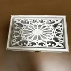 ホワイト木製小物入れ