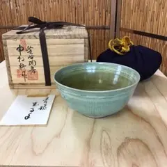 茶道具 青磁　茶碗　草花文　釡谷陶房 韓国人間国宝 申相浩 茶道具 青磁 茶碗 草花文 釡谷陶房 韓国人間国宝 申相浩 - メルカリ