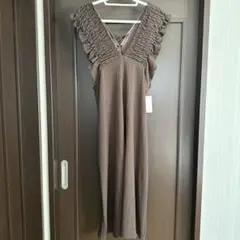 シャーリング　ワンピース　茶