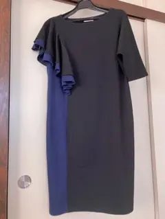 オシャレに差がつくデザイン！袖フリル付きアシメトリーカットソーワンピース 黒×紺