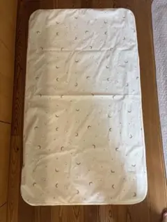月と星の防水シーツ