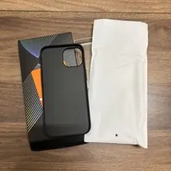 iPhone 15 用スリムケース ブラック 箱入り